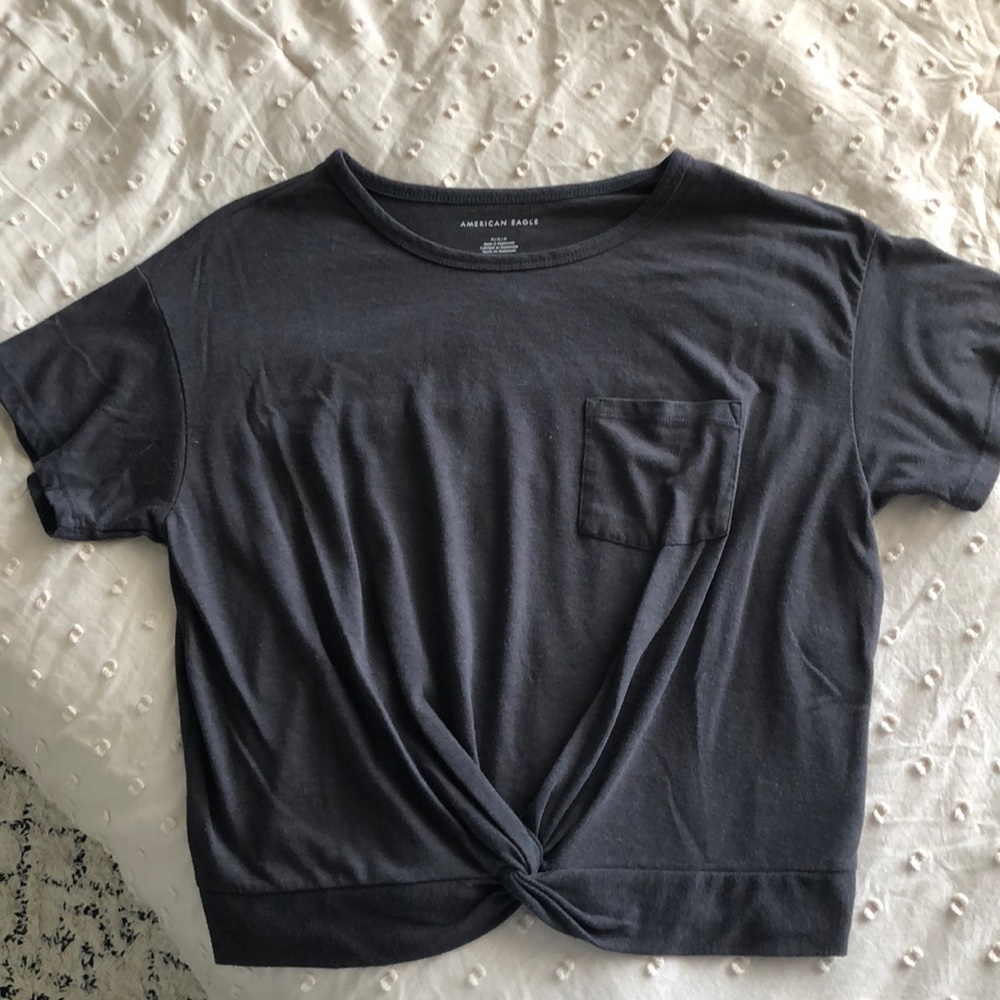 American Eagle Basic Tea w a twist